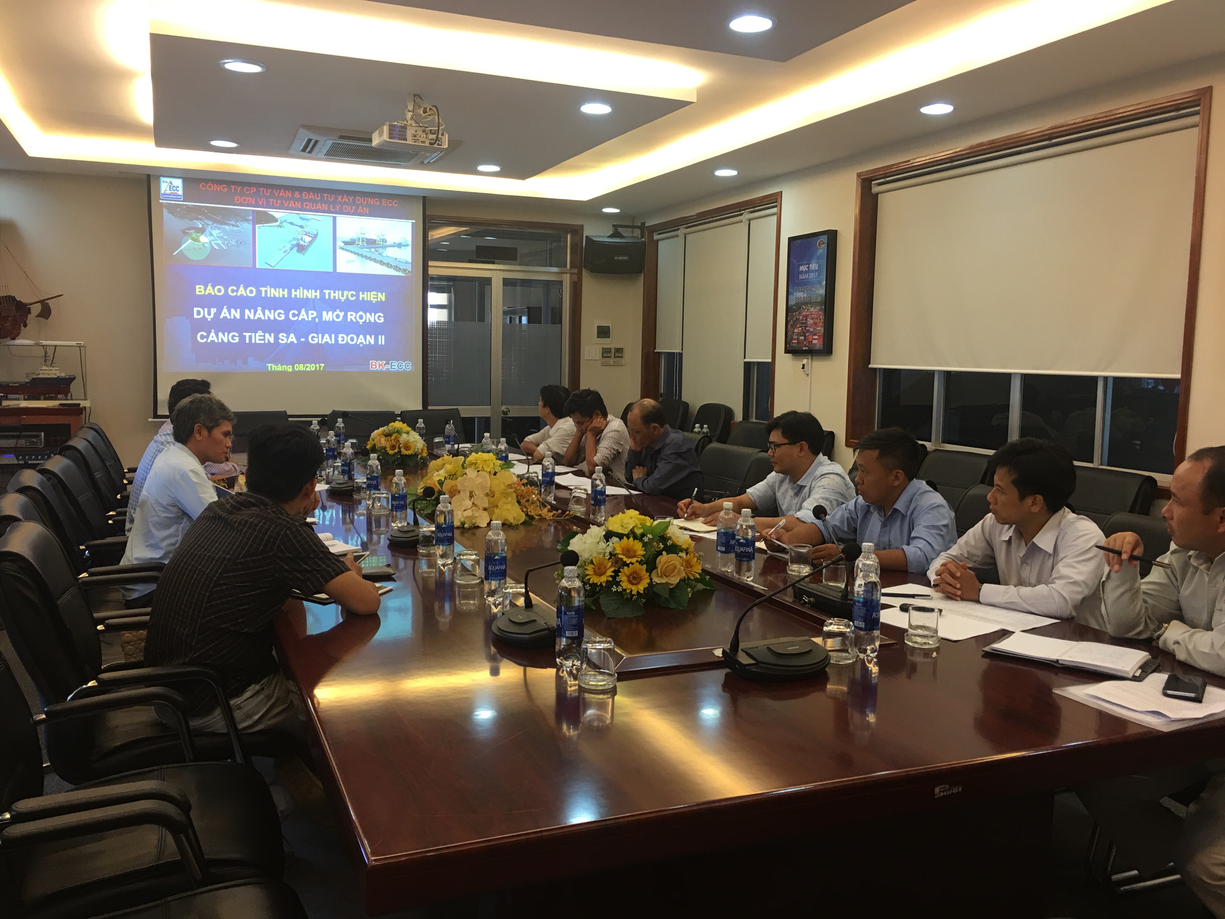 Họp giao ban tháng 6-2017
